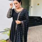 Shweta Menon Instagram - Stylist : @tharunya_vk MUA : @avinash_s_chetia Wardrobe: @sara.sajnarahman Accessories: @ridha_rental_jewellery @ridha_rentaljewellery Trivandrum, India