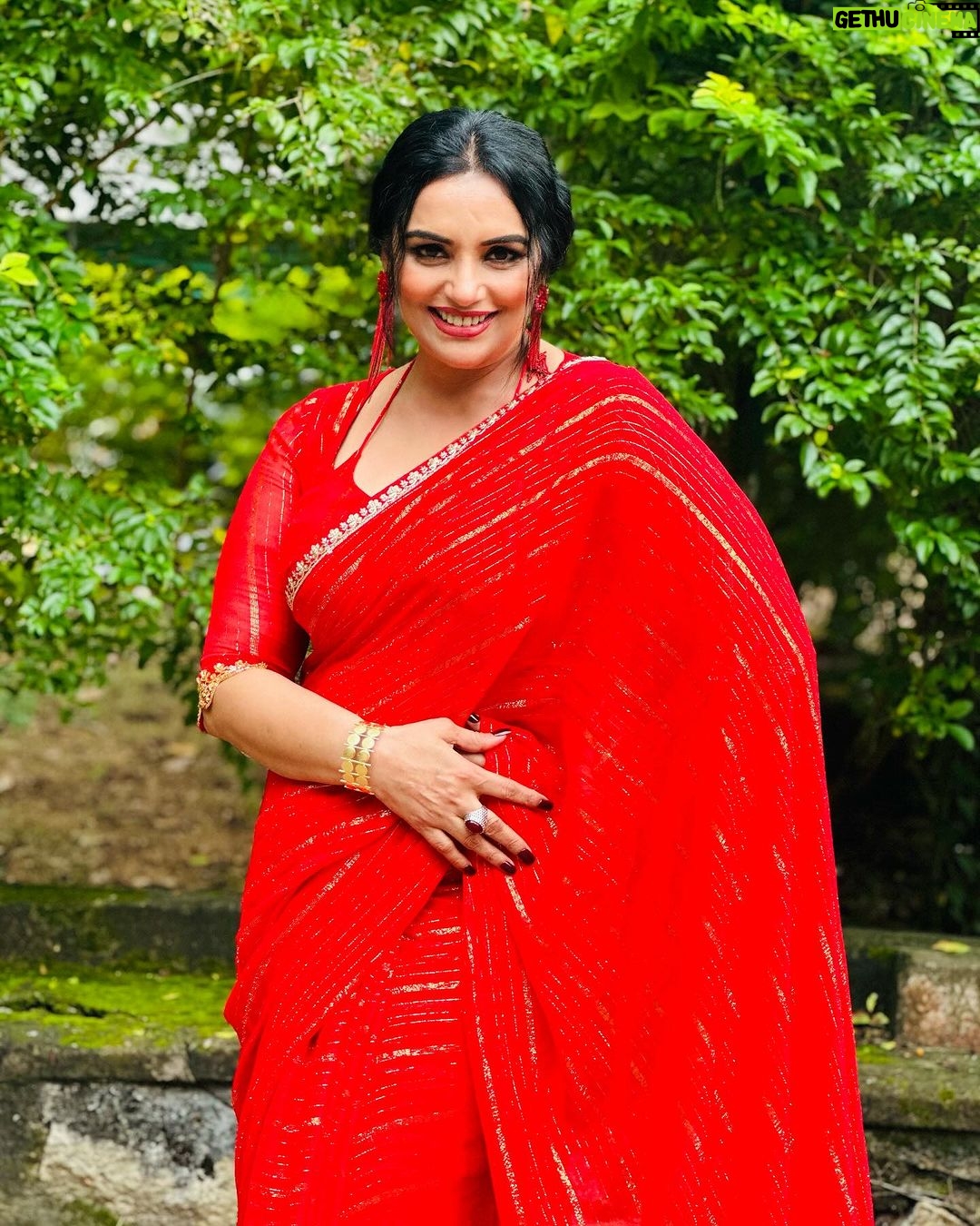 Shweta Menon Instagram - Stylist : @tharunya_vk Wardrobe: @episode_c_cube__ MUA : @avinash_s_chetia Trivandrum, India