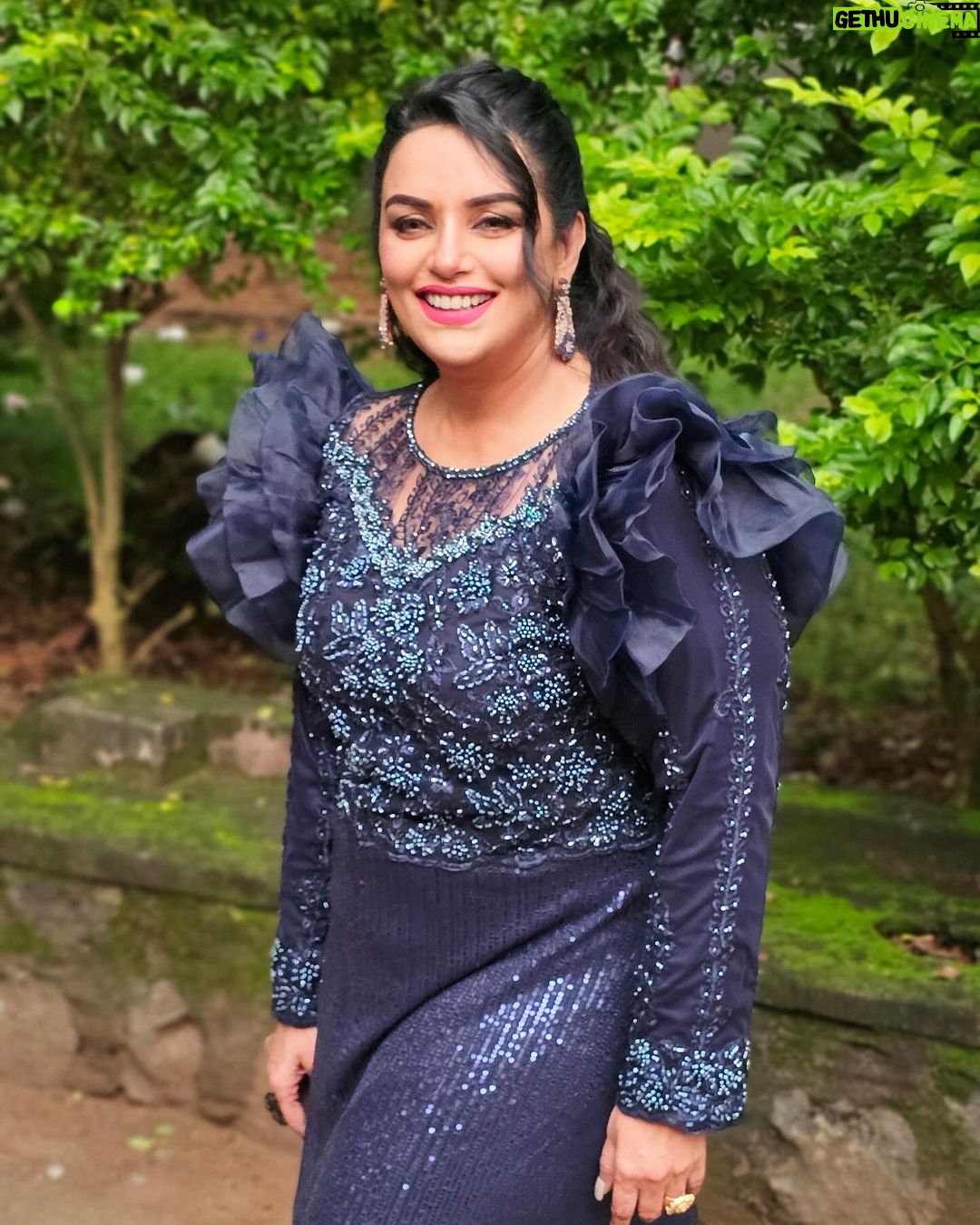 Shweta Menon Instagram - Stylist: @tharunya_vk Wardrobe: @silkyarns Accessories: @seeruscollections MUA : @sijanmakeupartist