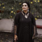 Shweta Menon Instagram - Happy New Year! 🎉 Stylist: @tharunya_vk Wardrobe: @yaamidesigns Accessories: @seeruscollections MUA : @amal_ajithkumar Shots : @shajeel_kabeer Trivandrum, India
