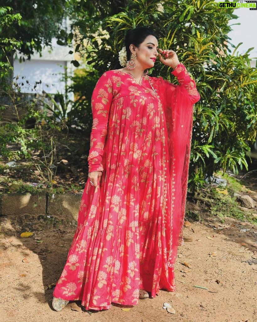 Shweta Menon Instagram - Stylist : @tharunya_vk Wardrobe: @aadhyaandkushofficial Accessories: @dira_collections_ MUA : @avinash_s_chetia Trivandrum, India
