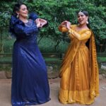 Shweta Menon Instagram - Chillanjirukkiye with @shwetha_menon ❤️ Mua : @abilashchickumakeupartist Stylist: @amal_gop Jewellery: @ishhaara Costume : @denairaboutique Editor @abi_fine_shooters #chillanjirukkiye song from #labberpandhu Out ▶️ @sonymusic_south A @rseanroldan musical 🎤@sivaangi.krish & @pradeep_kumar1123 @lakku76 and @venkatavmedia @tamizh_pachamuthu Production @princepicturesindia Actors @iamharishkalyan #Attakathi Dinesh @sanjkayy #chillanjirukkiye #tamilmelody #lubberpandhu #swasikavj #upcomingmovie #reelsinstagram #trendingreels #trendingsongs #kollywood #youtubetrending #reelsviral https://www.instagram.com/reel/CzjNcORJ39G/?igshid=YmFleXV1cWdsdWpv