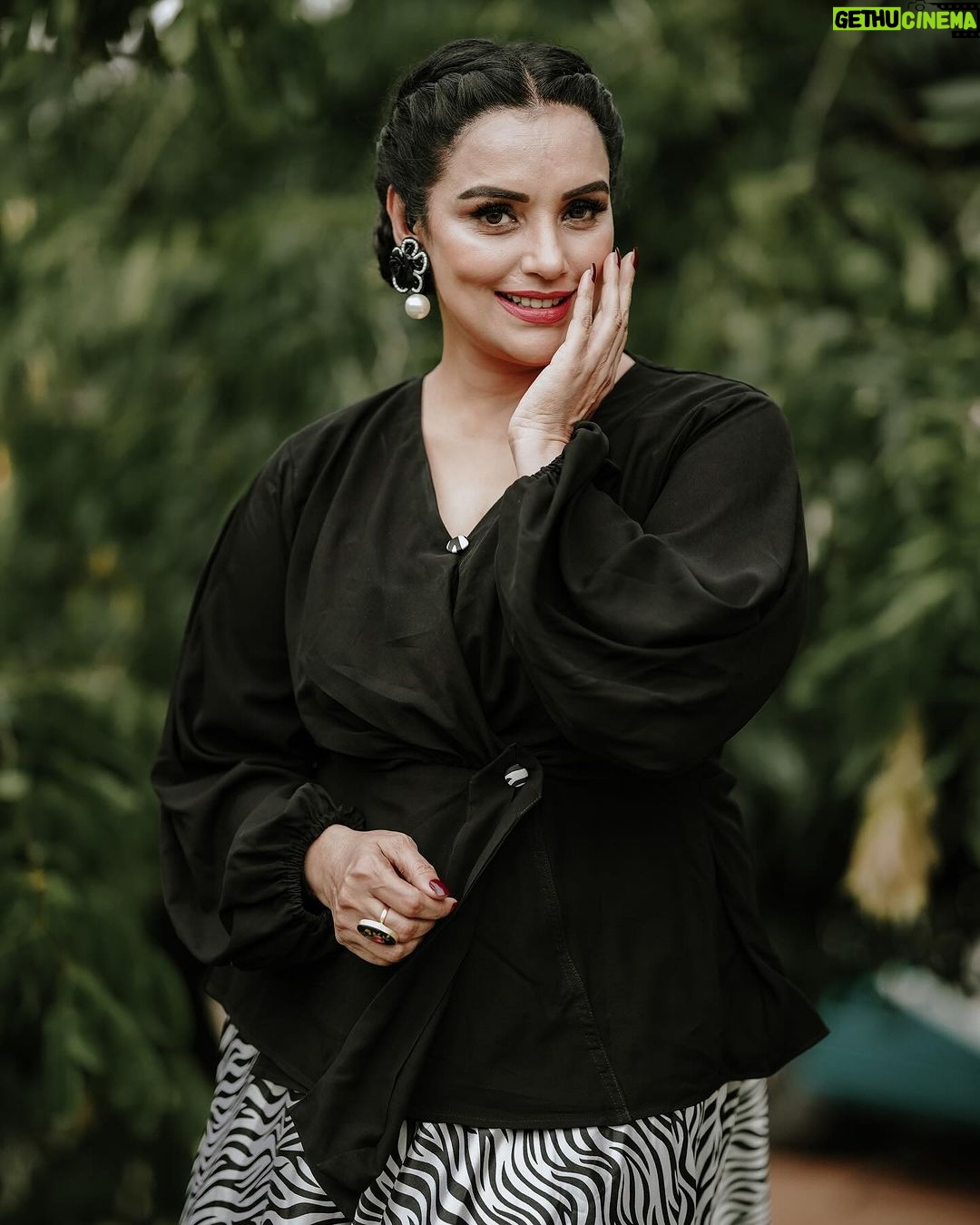 Shweta Menon Instagram - Stylist : @tharunya_vk Outfit & accessories @denairaboutique MUA : @abilashchickumakeupartist Shots : @insta_stories_of_sarath Kochi, India