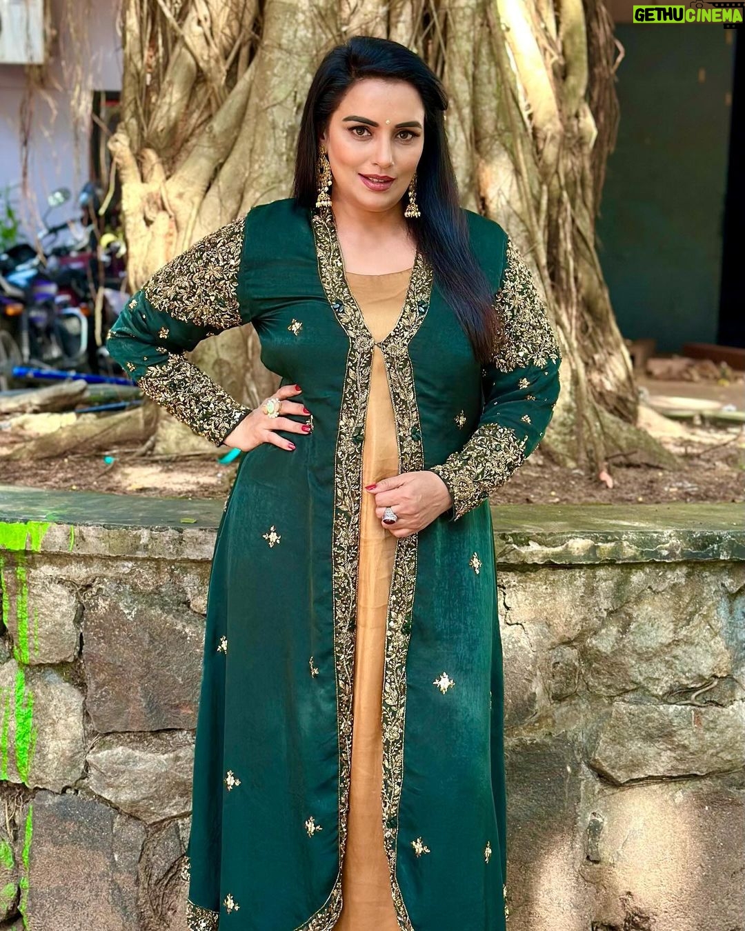Shweta Menon Instagram - Stylist : @tharunya_vk Wardrobe: @shazara_design_studio Accessories: @dira_collections_ MUA : @avinash_s_chetia Trivandrum, India