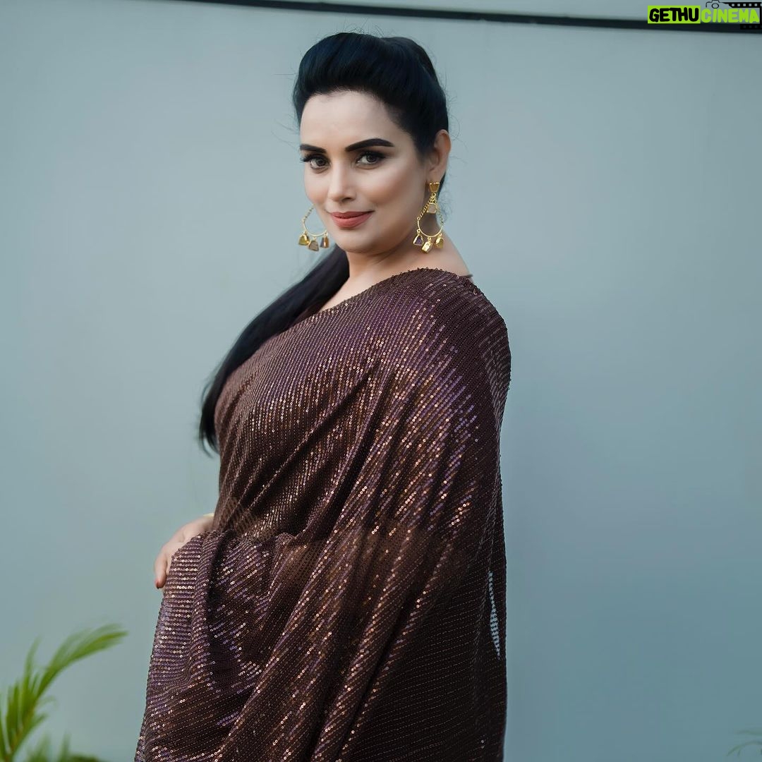 Shweta Menon Instagram - Stylist : @tharunya_vk Wardrobe: @label_swasti Accessories: @kaya_online_ MUA : @abilashchickumakeupartist Shots : @kishorlalphotography Kochi, India