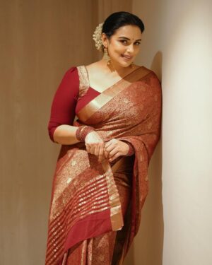 Shweta Menon Instagram - Stylist : @tharunya_vk
Wardrobe: @sajaasboutique
Accessories: @planetjewel
MUA : @abilashchickumakeupartist
Shots : @mr__photophile