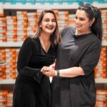 Shweta Menon Instagram - Grateful to have this beautiful moment with this bold and brilliant lady who goes beyond the ordinary❤️💫 @shwetha_menon ❤️ #BoldAndBeautiful #MalayalamCinemaMagic #monishabharathi Dubai, United Arab Emirates