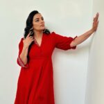 Shweta Menon Instagram - How was your day? Stylist : @tharunya_vk MUA : @amal_ajithkumar Wardrobe: @izzhacouture Accessories: @seeruscollections Kerala