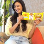 Shweta Tiwari Instagram - Now you have one more reason to have your favourite MAGGI! Get your MAGGI Superbonanza pack and participate Now. Who knows you would be next lucky winner! #MAGGI #MAGGISuperbonanza #maggie #ad