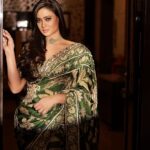 Shweta Tiwari Instagram - Styled by @stylingbyvictor @sohail__mughal ___ Saree @gazalguptacouture Jewellery @kushalsfashionjewellery Styling team @janvijain132 Photography @amitkhannaphotography