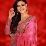 Shweta Tiwari Instagram - 🪷🪷🪷 Styled by @stylingbyvictor @sohail__mughal___ Outfit @kaynaatbyaanchalsawhney Accessories @rubans.in @oakpinionpr Photography @amitkhannaphotography
