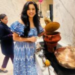 Shweta Tiwari Instagram - Friendship is the spice that makes a dinner gathering truly delightful especially when it is Patiala style. . . @fairfieldbymarriottmumbai 🫶 #PatialaFoodFestival