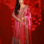 Shweta Tiwari Instagram - 🪷🪷🪷 Styled by @stylingbyvictor @sohail__mughal___ Outfit @kaynaatbyaanchalsawhney Accessories @rubans.in @oakpinionpr Photography @amitkhannaphotography