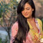 Shweta Tiwari Instagram - The lazy smile of the morning after you had your tea..☕️