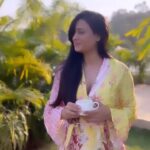 Shweta Tiwari Instagram - This Villa Nora is so huge that you will literally get lost here 🫠 Beauty, scenery, calmness, luxury, comfort, and feeling at home..you name it, they have it! The food is to die for. You can think of the wildest cuisine possible and they will deliver it within an hour. Chef Bhupinder ke haath me jaadu hain ! 🙌 The housekeeping staff is so sweet. They will put a smile on your face every time you see them. Once you reach here, you will not feel like stepping out of this property. But if you want to explore Goa, they will provide you with a car as well Additionally, you will be provided with a masseur and masseuse if you plan to stay in, along with a perfect barbecue for a perfect evening! This is what we call a perfect holiday.. ❤️❤️ @villasbynoor #villasbynoor #staycation #goa
