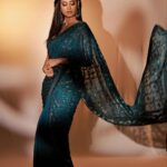 Shweta Tiwari Instagram - Saree @shilpiguptaatelier Earring @rubans.in @oakpinionpr Stylist @stylingbyvictor @sohail__mughal___ Assistant stylist @janvijain123 Photographer @amitkhannaphotography Makeup @durgedeepak76