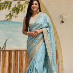 Shweta Tiwari Instagram - Page 1 of 365 (or is it 366) 🎉🎉 #nanhayatri #nidhaantiwari Photo credit @mattyadav Styled by @stylingbyvictor @sohail__mughal___ Assisted by @styleby_antara @janvijain123 Saree @seasonsmumbai Earrings @rubans.in Bracelet and ring @mozaati Makeup @durgedeepak76