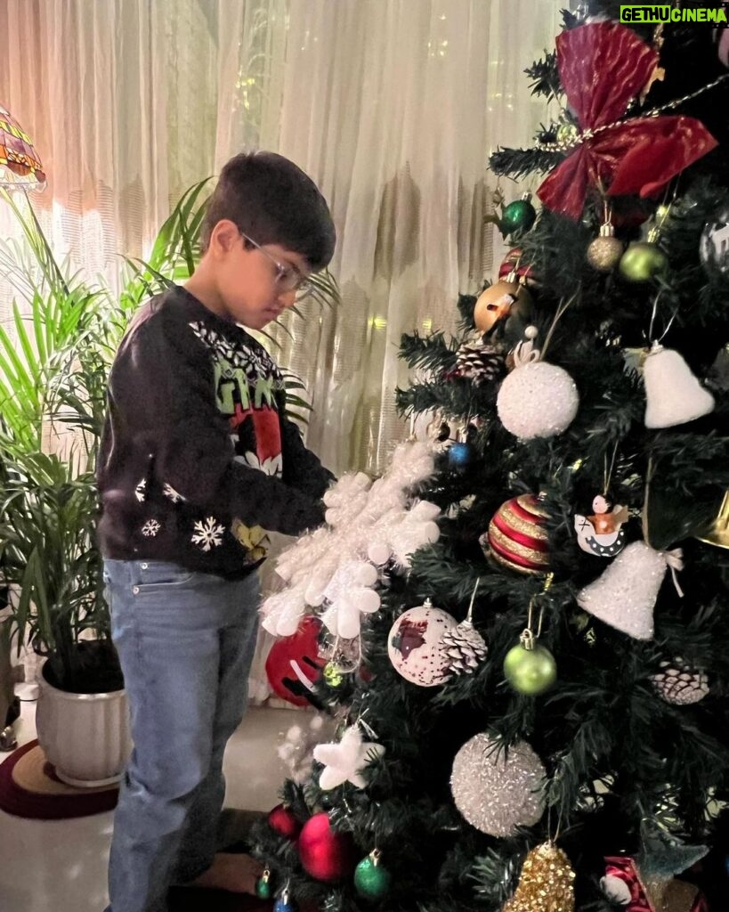Shweta Tiwari Instagram - Christmas begins🌲❄️