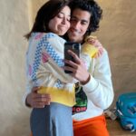 Shweta Tripathi Instagram - Kabhi cozy, Kabhi funnnnn 🥰🤪 It’s all about loving the mountains 🏔️🇳🇵 Pokhara, Nepal