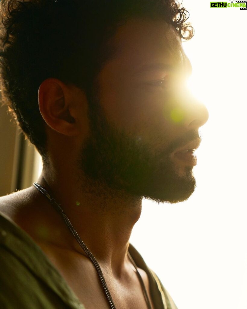 Siddhant Chaturvedi Instagram - Waking up and thinking about life as usual, feeling the rays slide down adam’s apple like a gulp of fresh water & the wind swirling in my curls, making circles and thoughts …still romanticising the idea of a life I never had, remembering that one good things we all are gifted with, making amends, trying to fit in and not blend in totally…to put on a mask every-time they roll, and drop down on the same bed, I was up all night dreaming of the impossible… To dance and to write poetry, To sing and to watch a movie, To everything I choose to do and fail miserably, To everything I got lucky with and made memories… I just want to have a two-way conversation with the world, till the day I’m here… ⠀⠀⠀⠀⠀⠀ ⠀⠀⠀⠀⠀⠀⠀ ⠀/ 𝐒 / ⠀⠀⠀⠀ ⠀⠀⠀⠀⠀⠀⠀ #SiddyChats