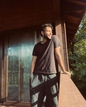 Siddhant Chaturvedi Instagram - Still in network to watch the Finals!