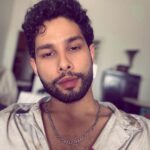 Siddhant Chaturvedi Instagram - Magenta skies & Green Lights
