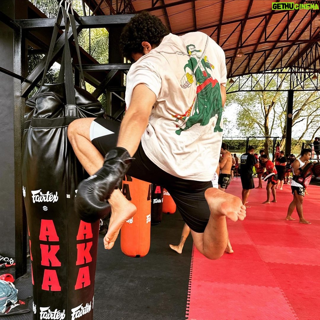 Siddhant Chaturvedi Instagram - We only go to Thailand for 2 things …. Jiu-Jitsu & Muay Thai. @robin_behl14 @jaideep__yadav Rawai