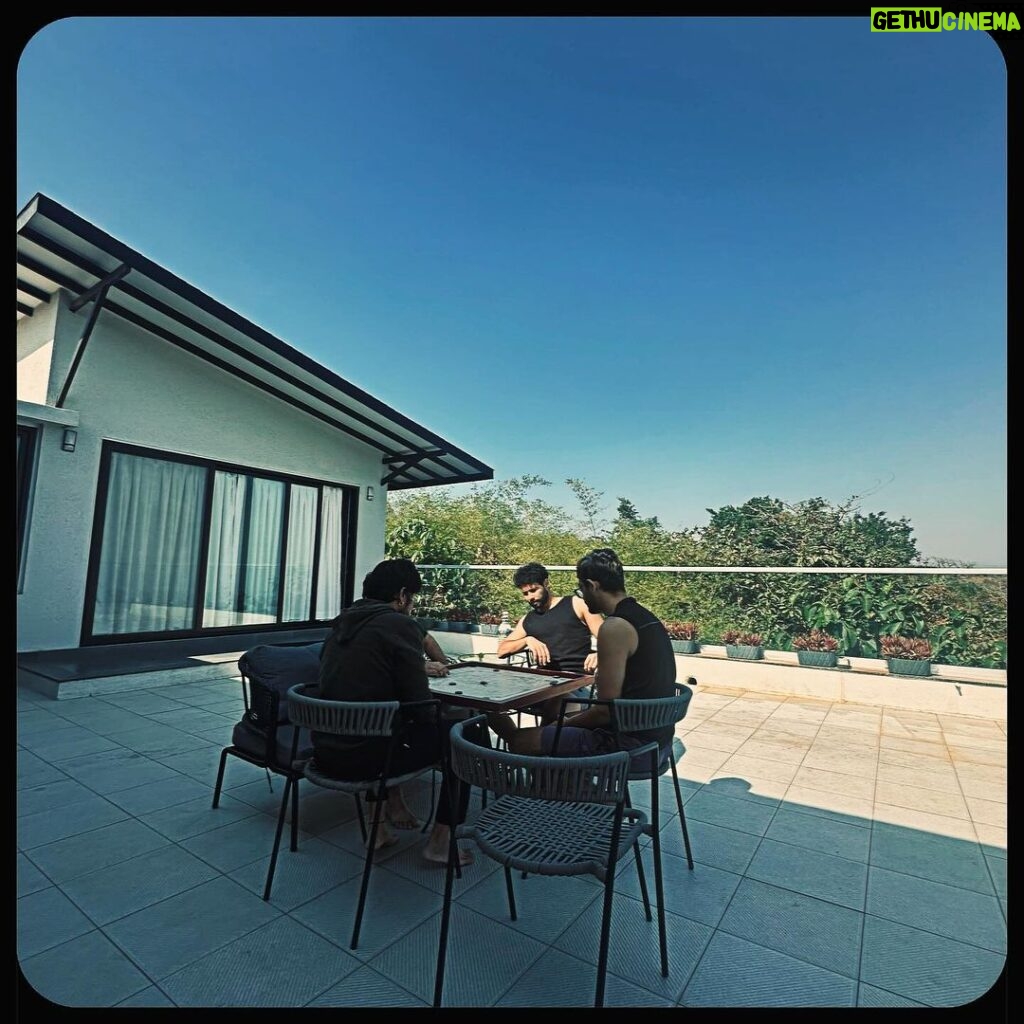 Siddhant Chaturvedi Instagram - Finally sab ko ek saath chutti mili! It had been a while! Thank you @saffronstays @koshavillas for your warm hospitality! Breezy, easy, good food and a beautiful view! @nirmit.music Bro your house is a vibe and to make it happen so last minute! I owe you one! Also please my regards to Aunty! ❤️ Kosha Villas