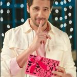 Sidharth Malhotra Instagram - I’ve got my PRO mode on recently and it’s all thanks to the all new @vivo_india V30 Pro! Co-engineered by ZEISS, the vivo V30 Pro’s ZEISS Professional Portrait Camera turns boring portraits into professional PROtraits. Now it’s your turn to #BeThePro. Stay tuned for the launch on March 7th. Tell me your favourite 👇🏼 #V30Series #DesignPro #PROtraits #vivoV30Pro #vivoV30 #Ad
