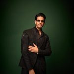 Sidharth Malhotra Instagram - Hijacked ♣️ Styled by: @ekalakhani Style Team: @itsfatimabaluch @theradhikadhanuka @isha_bhatye @team___e Hair: @ali19rizvi Makeup: @rizvan02 Photographed by: @beejlakhani