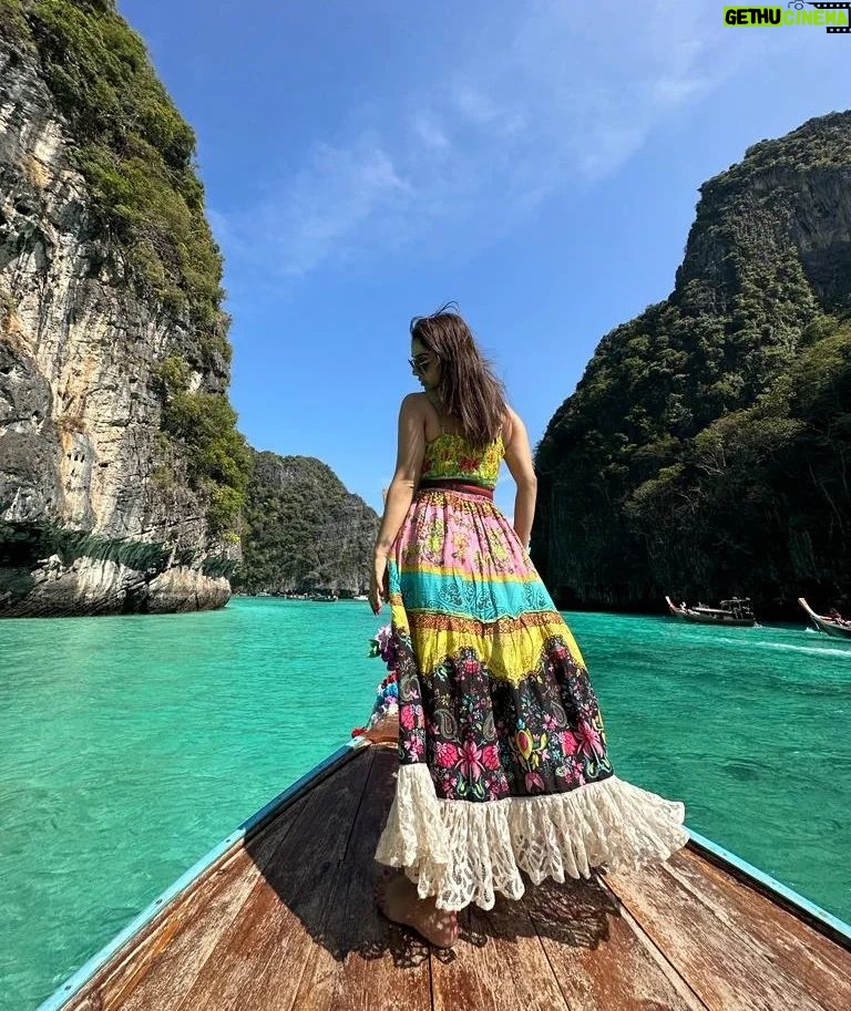 Sidhika Sharma Instagram - Sea called me 😉🤩