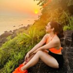 Sidhika Sharma Instagram - Golden hour is my happy hour ✨️
