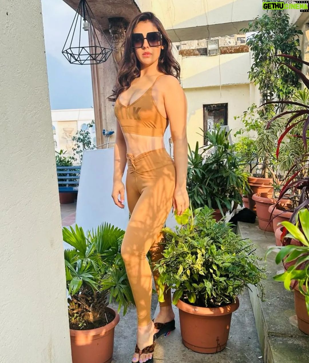 Sidhika Sharma Instagram - A little like hell 😉