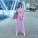 Sidhika Sharma Instagram - I was born pink 💗 😏👀😉💝💫 Mumbai Airport Chatarpati Shivaji