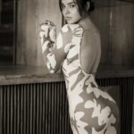 Sidhika Sharma Instagram - -Seeing in color is a delight for the eye ,but seeing in black and white is a pleasure to the soul . Home sweet home