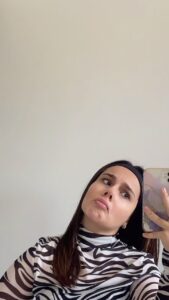 Sienna Belle Instagram - HM? 🥲🤡 #reels #explore #meme #viral #trend #trending #explorepage #explorar #music #cover #dublagem #voiceover