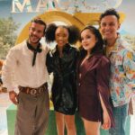 Sienna Belle Instagram – “além do arco-íris tem um lar…” e o palco é sem dúvidas o MEU LAR! <3 🌈🫧✨

tivemos nossa OPENING NIGHT! 🥹
estreamos!!! apresentamos nosso espetáculo para um público lindo, receptivo e de coração quentinho! ♥️

aaa, minha Glinda! minha Bruxa boa do Norte! 💖 grata a @fernanda_chamma e @sandrochaim por acreditar e confiar em mim para dar vida e mais cor a uma personagem tão icônica, especial e imortal! 🧚‍♀️💐

obrigada a cada pessoinha da nossa equipe imensa que investiu tamanha dedicação, tanto tempo e esforço para levantar nosso espetáculo em tempo recorde! <3 🥳

elenco! nós conseguimos! estreamos! e mais uma vez, encontrei uma nova família para exercer o que mais amo e contar uma história que marcou gerações! 👠✨💚🎭

obrigada @magicodeozmusical por me dar a oportunidade de reencontrar amigos e pessoas com quem eu já contracenei, admiro e amo tanto, e encontrar novos colegas em quem me inspiro, já amo e considero tanto! o teatro nos possibilita encontros com almas tão interessantes, pessoas tão diferentes de nós mesmo mas ali por um mesmo propósito… fazer teatro! <3 🫶 sou fã de cada um!

thanks mommy and daddy for absolutely everything and doing the possible and impossible, sacrificing so much just to make my dream come true! i am truly so grateful! <3 love you guys ♥️

aqui está um carrossel de muito amor! fragmentos de uma noite inesquecível <3 viva a arte! viva o teatro musical! 🫧

espero vocês no nosso mundo encantado de Oz! 🎟️🫧🌈🌟