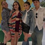 Sienna Belle Instagram – “além do arco-íris tem um lar…” e o palco é sem dúvidas o MEU LAR! <3 🌈🫧✨

tivemos nossa OPENING NIGHT! 🥹
estreamos!!! apresentamos nosso espetáculo para um público lindo, receptivo e de coração quentinho! ♥️

aaa, minha Glinda! minha Bruxa boa do Norte! 💖 grata a @fernanda_chamma e @sandrochaim por acreditar e confiar em mim para dar vida e mais cor a uma personagem tão icônica, especial e imortal! 🧚‍♀️💐

obrigada a cada pessoinha da nossa equipe imensa que investiu tamanha dedicação, tanto tempo e esforço para levantar nosso espetáculo em tempo recorde! <3 🥳

elenco! nós conseguimos! estreamos! e mais uma vez, encontrei uma nova família para exercer o que mais amo e contar uma história que marcou gerações! 👠✨💚🎭

obrigada @magicodeozmusical por me dar a oportunidade de reencontrar amigos e pessoas com quem eu já contracenei, admiro e amo tanto, e encontrar novos colegas em quem me inspiro, já amo e considero tanto! o teatro nos possibilita encontros com almas tão interessantes, pessoas tão diferentes de nós mesmo mas ali por um mesmo propósito… fazer teatro! <3 🫶 sou fã de cada um!

thanks mommy and daddy for absolutely everything and doing the possible and impossible, sacrificing so much just to make my dream come true! i am truly so grateful! <3 love you guys ♥️

aqui está um carrossel de muito amor! fragmentos de uma noite inesquecível <3 viva a arte! viva o teatro musical! 🫧

espero vocês no nosso mundo encantado de Oz! 🎟️🫧🌈🌟