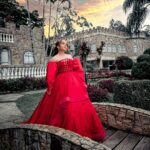 Sienna Belle Instagram - A talentosíssima @siennabelle mostrou na 2° edição do @projetomakeawish que além de cantora pop e atriz, ela também arrasa como modelo ao desfilar pelo castelo com um dos designs do @israelvalentimoficial ❤️🎬 Foto @criativyestudio | @charlessartori Vestidos @israelvalentimoficial Espaço @montecasteloeventosoficial Assessoria @assessoria_viviantrevisan Beauty @moisescardeiro_ Jóias @camilagrantdebutantes Personagens @biagiproducoes Cenografia @wiltondecoracoes DJ @dj.leolima.oficial Doces Finos e Bolo @dibetha #beauty #influencer #fashion #fotoshooting #ensaiofotografico #fotografia #moda #eventos #digitalinfluencer #youtuber #debutante #15anos #atriz #projetomakeawish #siennabelle #cantora Monte Castelo Eventos Oficial
