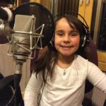 Sienna Belle Instagram - #tbt das pérolas e diferentes fases da “sienna cantora” <3 🥹🫶✨ temos muitas mini Siennas, no palco, no estúdio… e a Sienna mais crescida e madura tudo junto e misturado! 💗 quem aí sente falta de um show? EU! 🙋‍♀️🥲 (a última foto é A MELHOR!) 🥹🥰