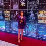 Sienna Belle Instagram - arte. teatro. musical. só digo isso! 🎭✨ mais uma noite para apreciar nossa arte e todas as pessoas que ela envolve! 🌟 parabéns e um ENORME obrigada ao @premiodid pela noite tão especial, e pelo convite! agora posso dizer que fui… anfitriã! foi tudo tão maravilhoso, conheci talentos que eu tanto admirava, encontrei pessoas tão queridas, me diverti, e eu ri MUITO! 🤭 Prêmio DID - Teatro Villa-Lobos, 2023. ♥️ créditos da foto pra minha fotógrafa fav.: @valenthinarodarteoficial <3