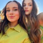 Sienna Belle Instagram - every brunette needs her blonde best friend. <3 🌺🫐✨💌