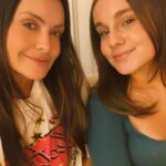 Sienna Belle Instagram - E não é que ficamos parecidas né @siennabelle daria perfeitamente pra fazer mãe e filha na ficção 🧡 lindinha da DINDA #amo #siennabelle