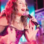 Sienna Belle Instagram - 2022 foi um ano surreal! 🥹 Obrigada a todos vocês que fizeram parte de cada momentinho especial <3 que venham muitos shows, encontros e processos pra que a gente possa se encontrar e viver muito juntos! ✨ um ENORME obrigada a todos que fizeram parte desse ano cheio de loucuras, e em especial… esse show! já temos muitos planos e aventuras para 2023! 👀❤️‍🔥