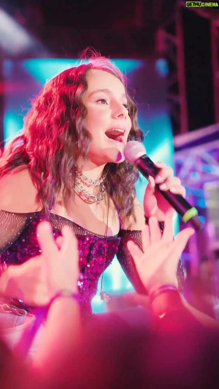 Sienna Belle - 22.9K Likes - 2022 foi um ano surreal! 🥹 Obrigada a todos vocês que fizeram parte de cada momentinho especial <3 que venham muitos shows, encontros e processos pra que a gente possa se encontrar e viver muito juntos! ✨
um ENORME obrigada a todos que fizeram parte desse ano cheio de loucuras, e em especial… esse show!
já temos muitos planos e aventuras para 2023! 👀❤️🔥
