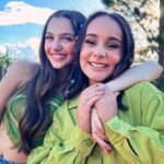 Sienna Belle Instagram - every brunette needs her blonde best friend. <3 🌺🫐✨💌