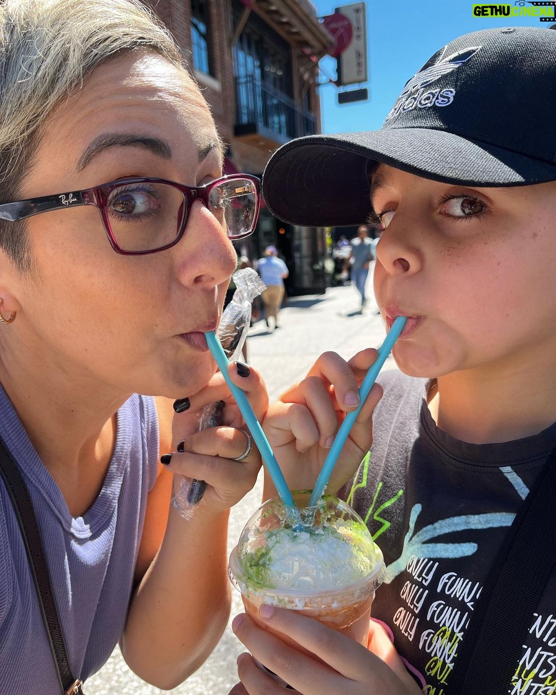 Sienna Belle Instagram - happy birthday mommy! ♥️ i love you so much, and honestly don’t want to ever know how i’d live without you. you always push me to be a better version of myself, exceed limits, dream big, and work hard. i’m learning from the strongest, most powerful and assertive woman i know. thanks for making fun of my teenage shenanigans (yes, i love it lol 😆) and making everything light… so grateful to be your daughter. <3 i can be a pain, but i love you! 🥹 i will always be here, and i can’t wait to live, and experience so many adventures… always together! no matter what. mommy, and daughter… more like best friends. 💗🥳 you deserve only the best always. be awesome, be fearless (like you already are) and i hope you have the best year ever. happy birthday mommy. love you! 💗💐