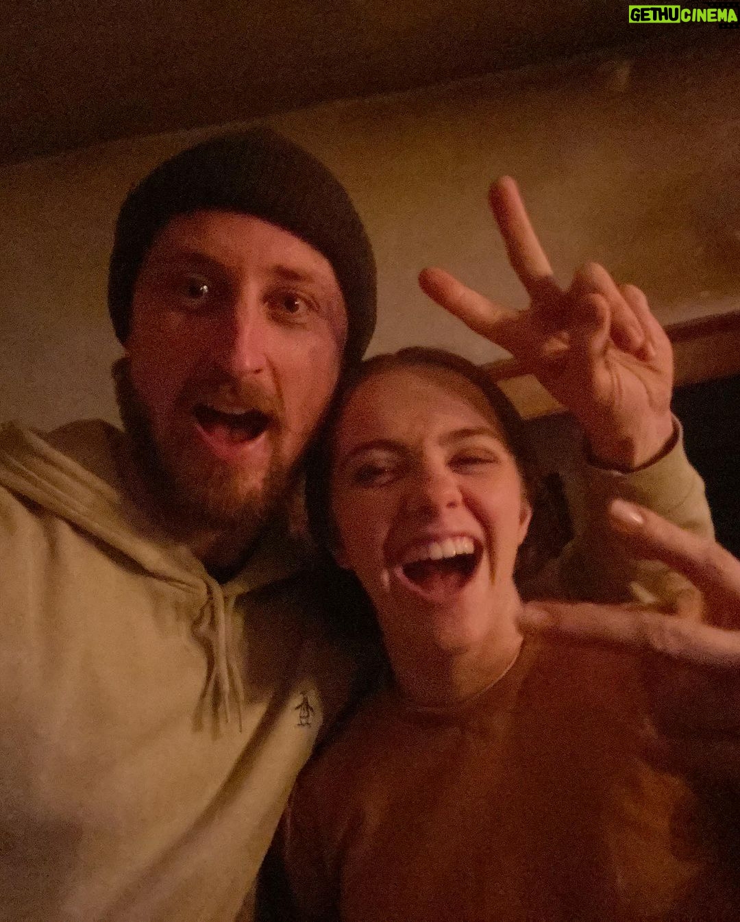 Sienna Belle Instagram - my fox family. πβ¨π
ποΈπππ€π¦ dump 1: traveled across the world to film a movie (still canβt believe it. π), filmed in the most beautiful farmhouse with the most amazing cast and crew, we prayed for snow and it came, froze while filming in the woods, had an insane amount of coffee, and couldnβt have had a more magical couple of daysβ¦ β€οΈβπ©Ήβ¨π