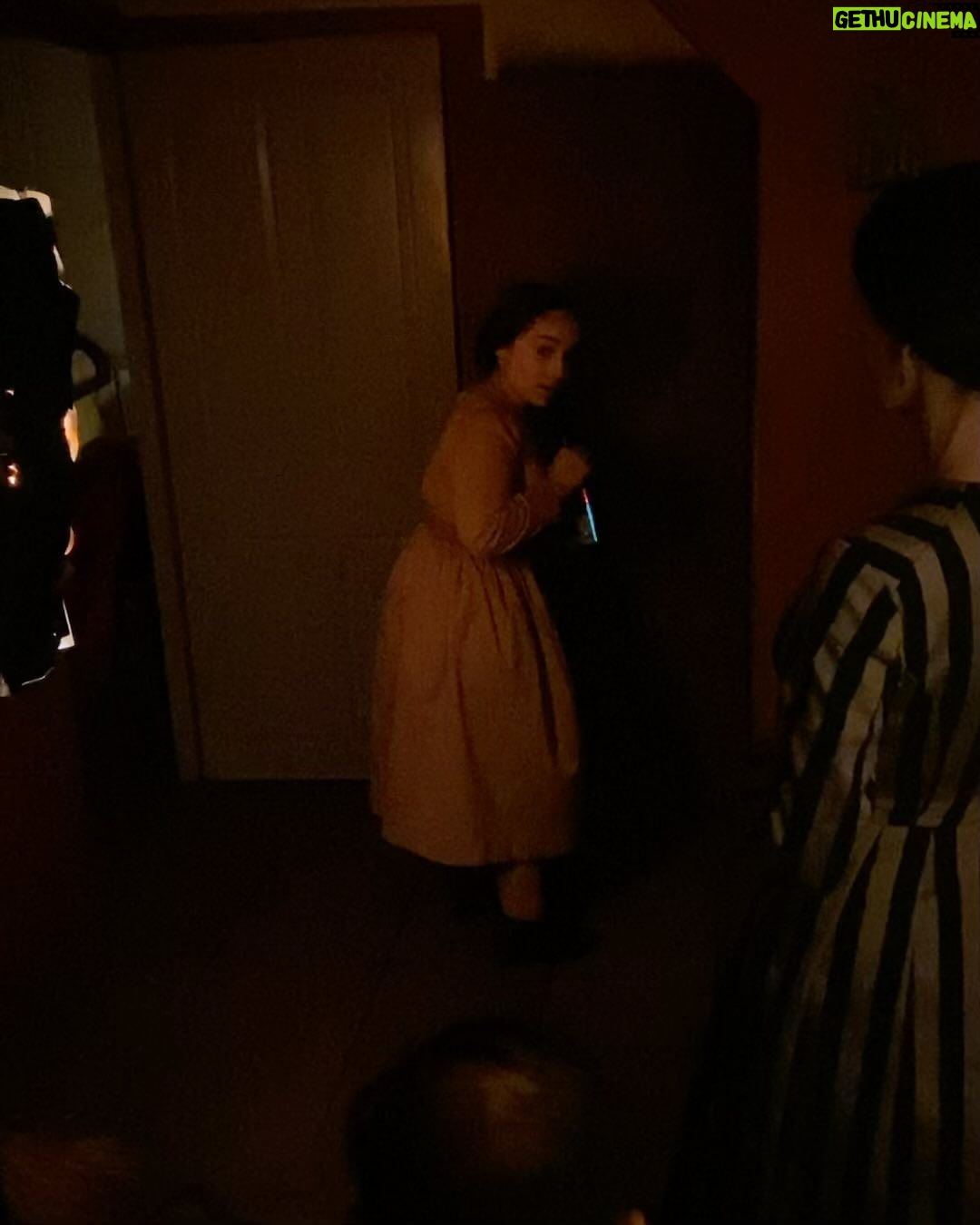 Sienna Belle Instagram - my fox family. πβ¨π
ποΈπππ€π¦ dump 1: traveled across the world to film a movie (still canβt believe it. π), filmed in the most beautiful farmhouse with the most amazing cast and crew, we prayed for snow and it came, froze while filming in the woods, had an insane amount of coffee, and couldnβt have had a more magical couple of daysβ¦ β€οΈβπ©Ήβ¨π