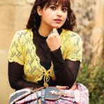 Simi Chahal Instagram - Last photo has the full outfit 🐥 #Meher #JVSJ 💟 Costume Stylist : @designer.nitasha Photography : @dashmesharts Makeup : @prabhakarchande_makeupartist Hair : @krishna.hairstylist